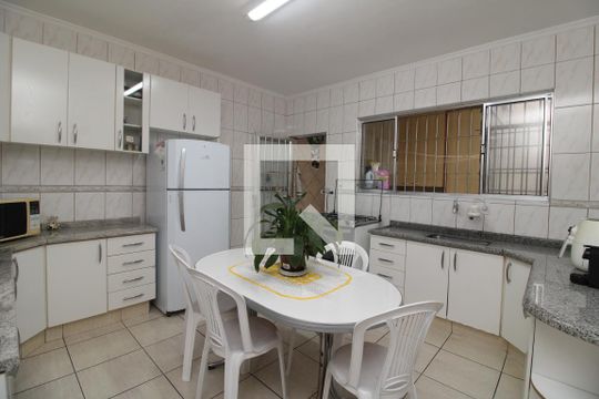 Cozinha de casa à venda com 2 quartos, 90m² em Burgo Paulista, São Paulo