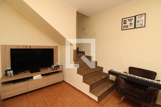 Sala de casa à venda com 2 quartos, 90m² em Burgo Paulista, São Paulo