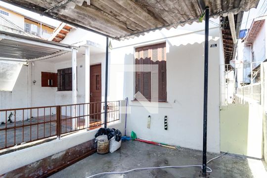 Garagem de casa à venda com 2 quartos, 65m² em Vila Babilonia, São Paulo