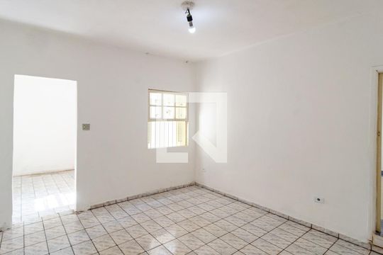 Quarto 1 de casa à venda com 2 quartos, 65m² em Vila Babilonia, São Paulo
