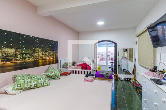 Suíte de casa à venda com 3 quartos, 196m² em Vila Yolanda, Osasco
