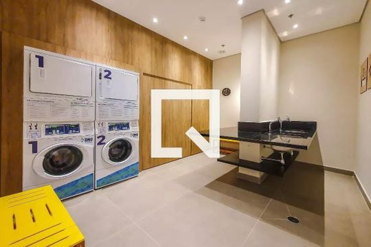 Área comum - Lavanderia  de kitnet/studio para alugar com 1 quarto, 23m² em Vila Mariana, São Paulo