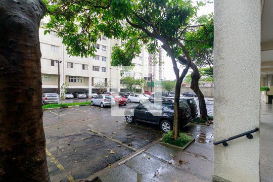 Garagem de apartamento para alugar com 2 quartos, 54m² em Jardim Germania, São Paulo