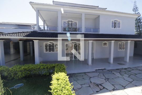 Fachada de casa para alugar com 4 quartos, 100m² em Setor de Mansões Park Way , Brasília