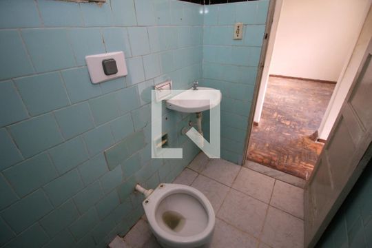 Banheiro de apartamento à venda com 1 quarto, 33m² em Tomás Coelho, Rio de Janeiro