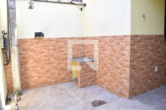 Detalhe de casa para alugar com 2 quartos, 110m² em Campo Grande, Rio de Janeiro