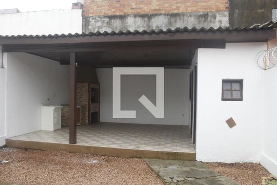 Quintal de casa para alugar com 2 quartos, 60m² em Jardim Algarve, Alvorada