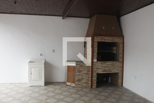 Churrasqueira de casa para alugar com 2 quartos, 60m² em Jardim Algarve, Alvorada