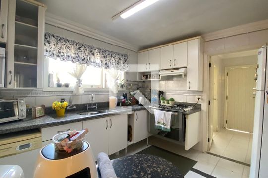 Cozinha de casa de condomínio à venda com 4 quartos, 320m² em Alphaville, Santana de Parnaíba