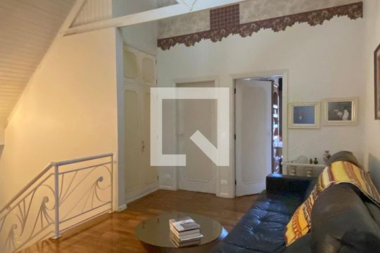 Sala de TV de casa de condomínio à venda com 4 quartos, 320m² em Alphaville, Santana de Parnaíba