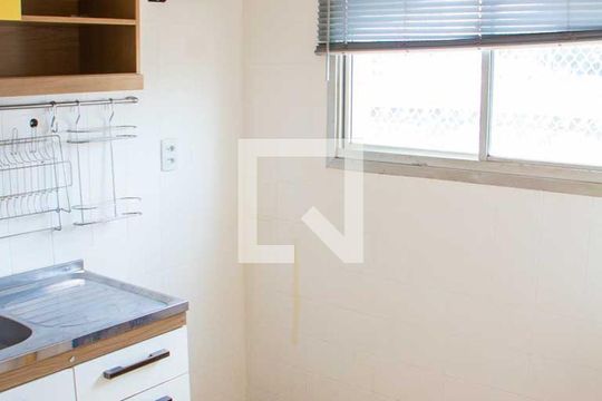 COZINHA de apartamento à venda com 1 quarto, 38m² em Bosque, Campinas