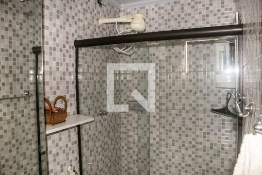 Banheiro de apartamento para alugar com 2 quartos, 41m² em Cajazeiras, Salvador