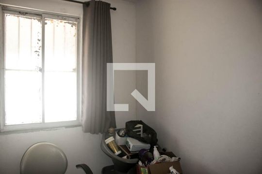 Quarto 1 de apartamento para alugar com 2 quartos, 41m² em Cajazeiras, Salvador