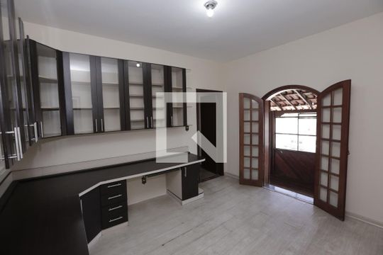 Escritório de casa à venda com 3 quartos, 392m² em Jardim Riacho das Pedras, Contagem