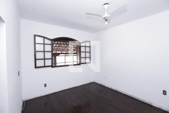 Quarto 3 - Suíte de casa à venda com 3 quartos, 392m² em Jardim Riacho das Pedras, Contagem