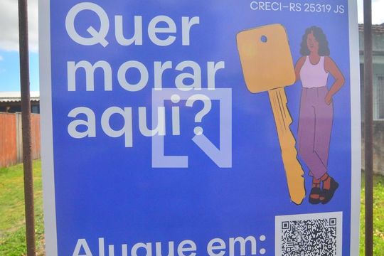 Instalação da plaquinha de casa para alugar com 2 quartos, 70m² em Nossa Senhora das Graças, Canoas