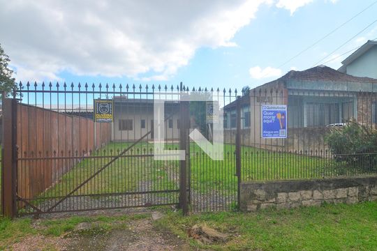 Fachada de casa para alugar com 2 quartos, 70m² em Nossa Senhora das Graças, Canoas