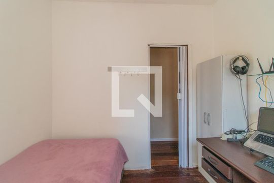 Quarto 1 - Casa 1 de casa à venda com 6 quartos, 188m² em Glória, Porto Alegre