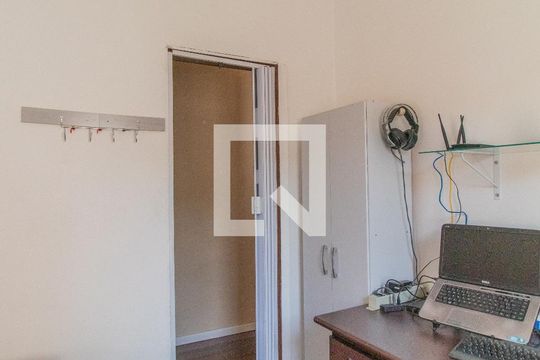 Quarto 1 - Casa 1 de casa à venda com 6 quartos, 188m² em Glória, Porto Alegre