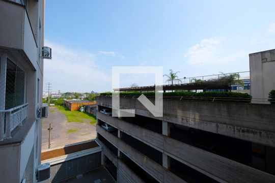 Vista da Sacada de apartamento à venda com 2 quartos, 51m² em Farrapos, Porto Alegre
