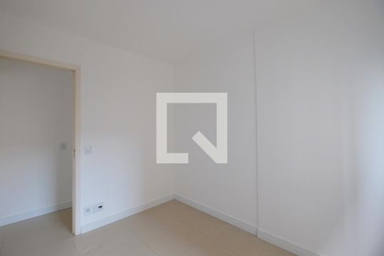 Quarto de apartamento à venda com 2 quartos, 51m² em Farrapos, Porto Alegre