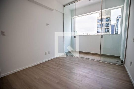 Sala de apartamento à venda com 2 quartos, 66m² em Santa Efigênia, Belo Horizonte