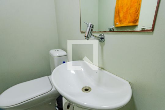 Lavabo de apartamento para alugar com 2 quartos, 80m² em Vitória, Salvador