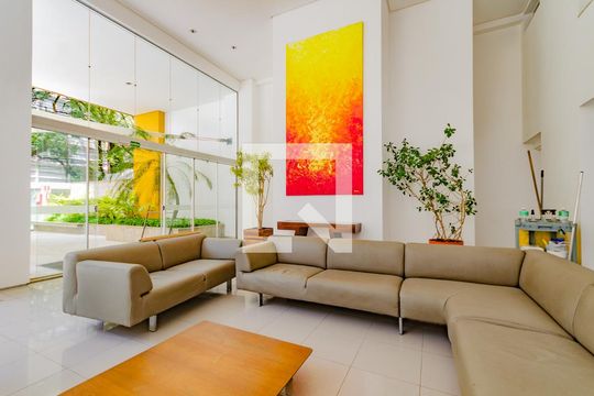 Hall de Entrada de apartamento para alugar com 2 quartos, 80m² em Vitória, Salvador