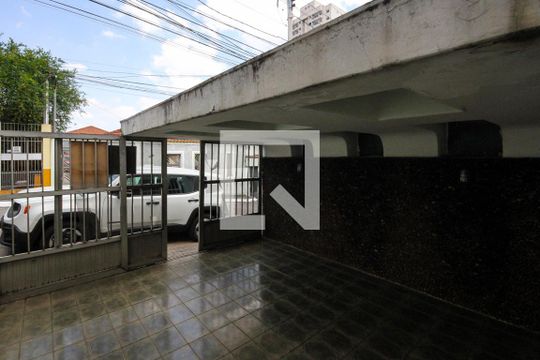 Garagem de casa à venda com 2 quartos, 80m² em Vila Prudente, São Paulo