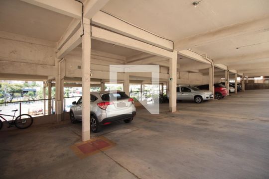 Garagem de apartamento para alugar com 3 quartos, 70m² em Castelo, Belo Horizonte