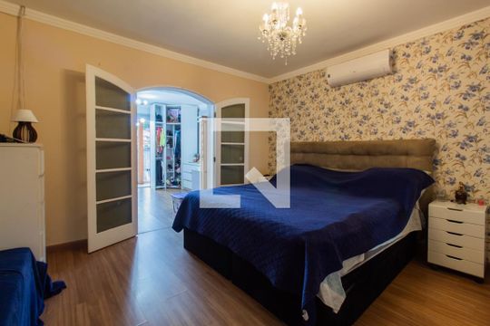 Quarto 1 de casa para alugar com 3 quartos, 120m² em Vila Praia, São Paulo