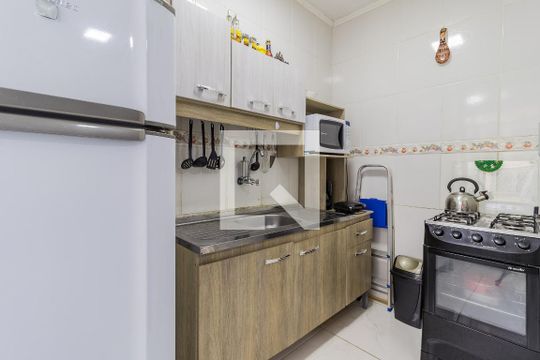 Cozinha de apartamento para alugar com 1 quarto, 42m² em Vila Ipiranga, Porto Alegre