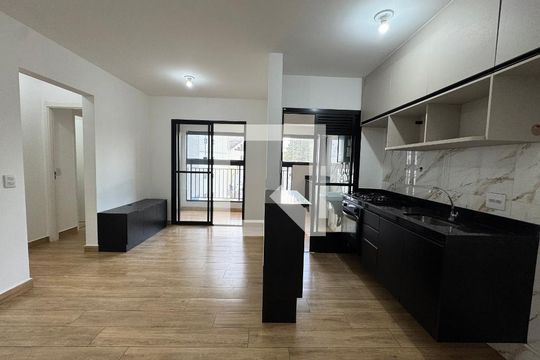 Sala/Cozinha de apartamento para alugar com 2 quartos, 55m² em São Pedro, Osasco