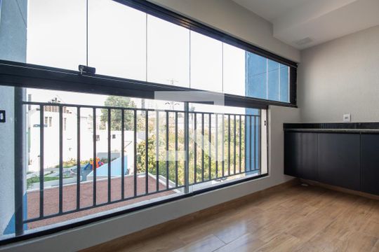 Sacada de apartamento para alugar com 2 quartos, 55m² em São Pedro, Osasco