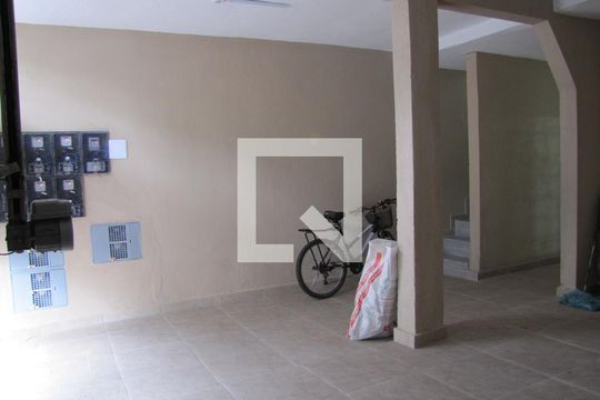 Garagem de casa à venda com 12 quartos, 400m² em Parque Cisper, São Paulo