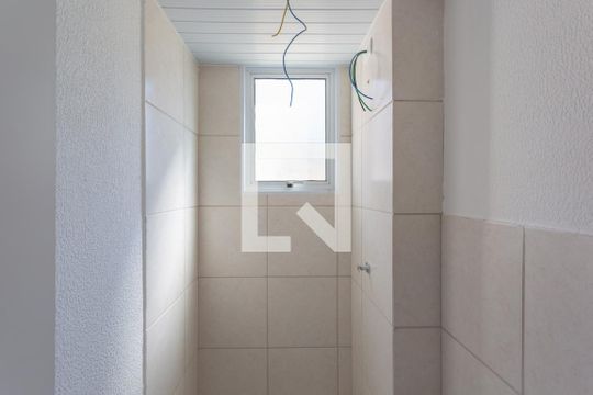 Banheiro de apartamento para alugar com 2 quartos, 70m² em Nacional, Belo Horizonte
