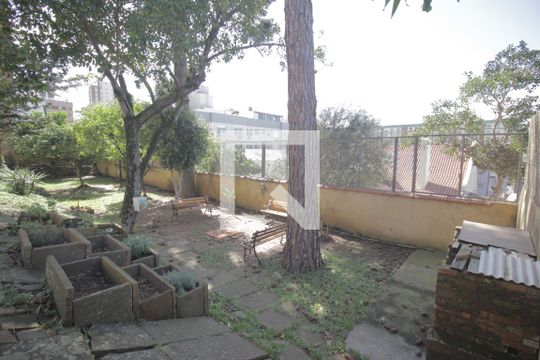 Área comum de apartamento à venda com 3 quartos, 80m² em Petrópolis, Porto Alegre