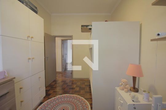 Quarto de apartamento à venda com 3 quartos, 80m² em Petrópolis, Porto Alegre