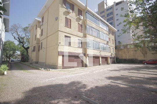 Área comum de apartamento à venda com 3 quartos, 80m² em Petrópolis, Porto Alegre