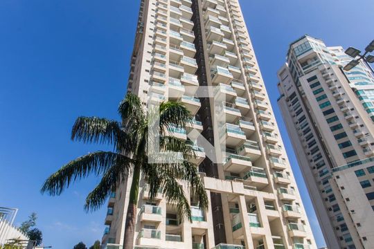 Fachada do bloco de apartamento para alugar com 3 quartos, 177m² em Alphaville Empresarial, Barueri