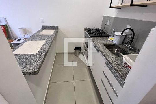 Cozinha de kitnet/studio para alugar com 1 quarto, 25m² em Perdizes, São Paulo