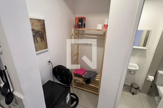 Cozinha de kitnet/studio para alugar com 1 quarto, 25m² em Perdizes, São Paulo