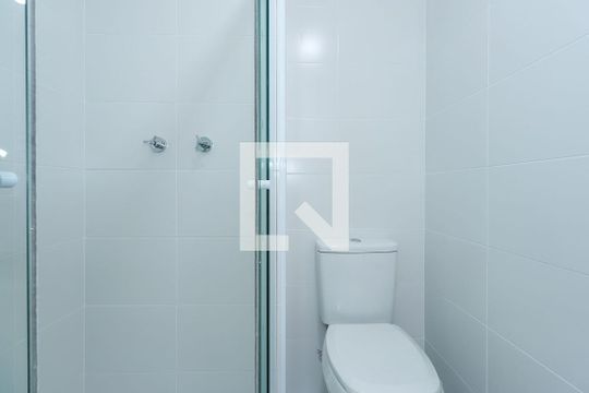 Banheiro de kitnet/studio para alugar com 0 quarto, 26m² em Vila Mariana, São Paulo