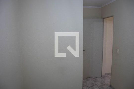 Quarto 2 de apartamento para alugar com 2 quartos, 57m² em Vila Carmosina, São Paulo