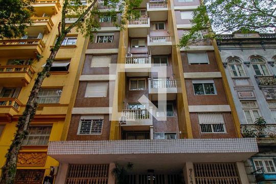 Fachada de kitnet/studio para alugar com 1 quarto, 27m² em Centro Histórico, Porto Alegre