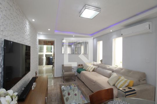 Sala de casa à venda com 2 quartos, 105m² em Parque Boturussu, São Paulo