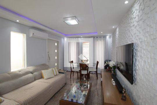 Sala de casa à venda com 2 quartos, 105m² em Parque Boturussu, São Paulo