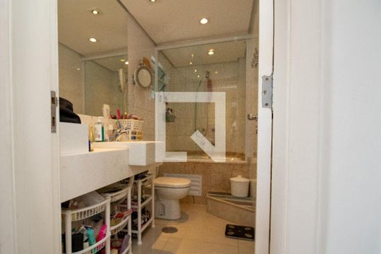 Banheiro do Quarto 2 de apartamento à venda com 3 quartos, 113m² em Planalto Paulista, São Paulo