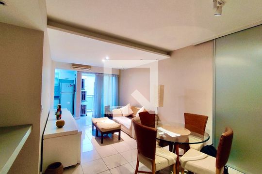 Sala  de apartamento para alugar com 2 quartos, 79m² em Jardim Botânico, Rio de Janeiro