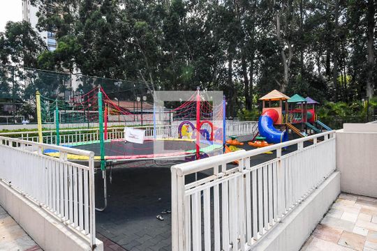 Playground de apartamento para alugar com 2 quartos, 52m² em Parque Taboão, Taboão da Serra
